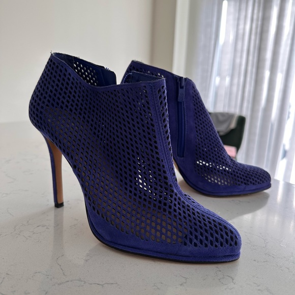 Vince Camuto Vo-Leena - Picture 2 of 4